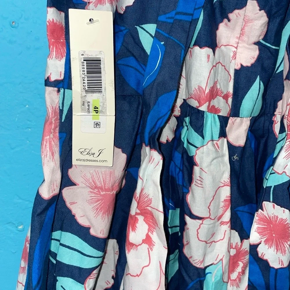 Eliza J Navy Floral Backless Dress size 4p - Picture 7 of 8